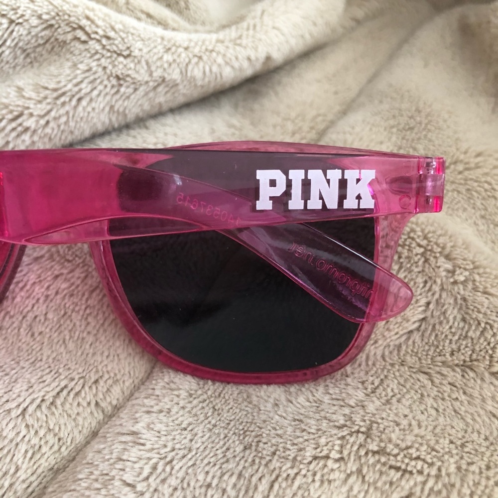 NWOT VS PINK Sunglasses